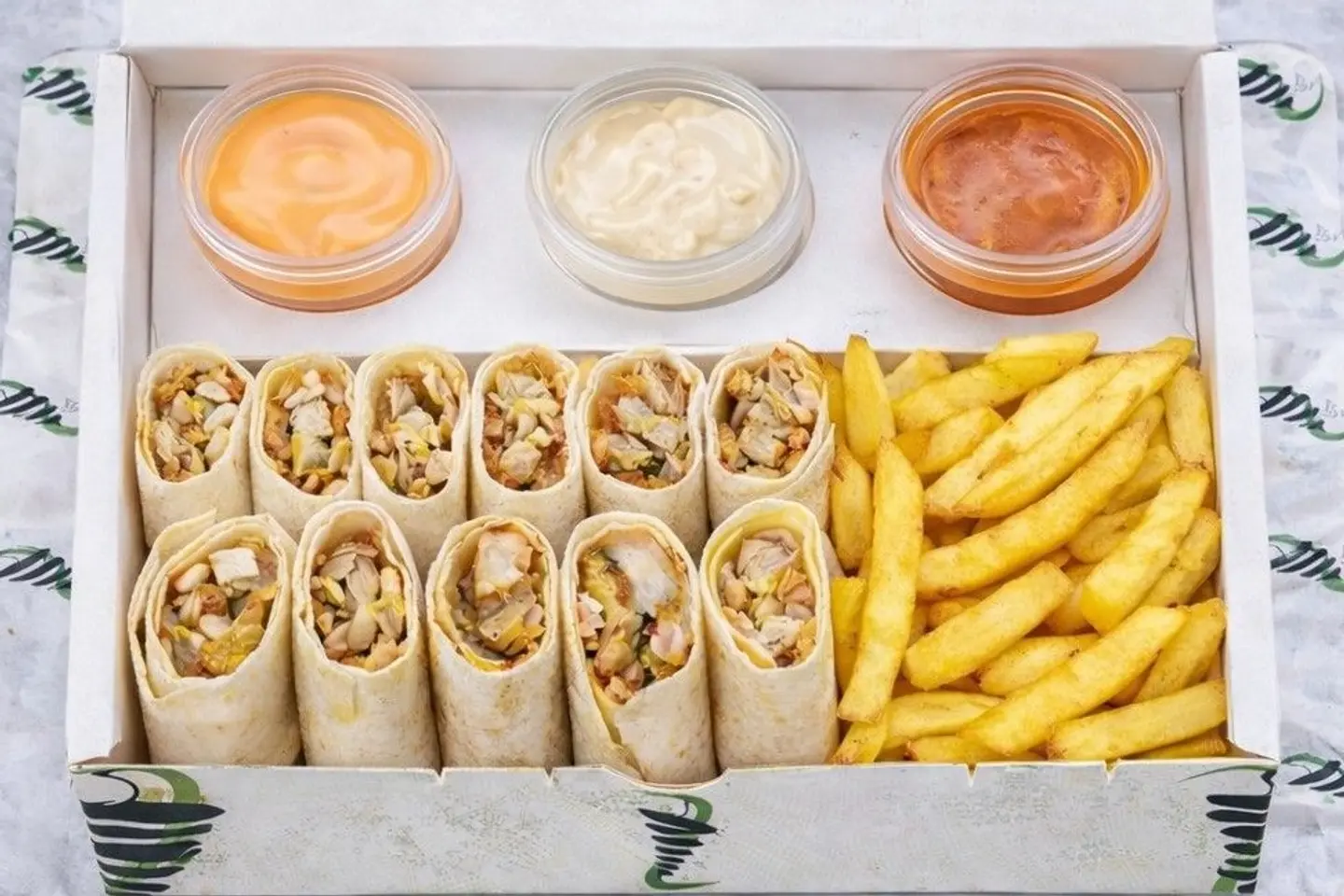 صحن شاورما دجاج عربي