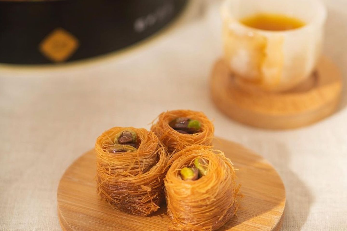 عش بلبل صغير المذاق العربي