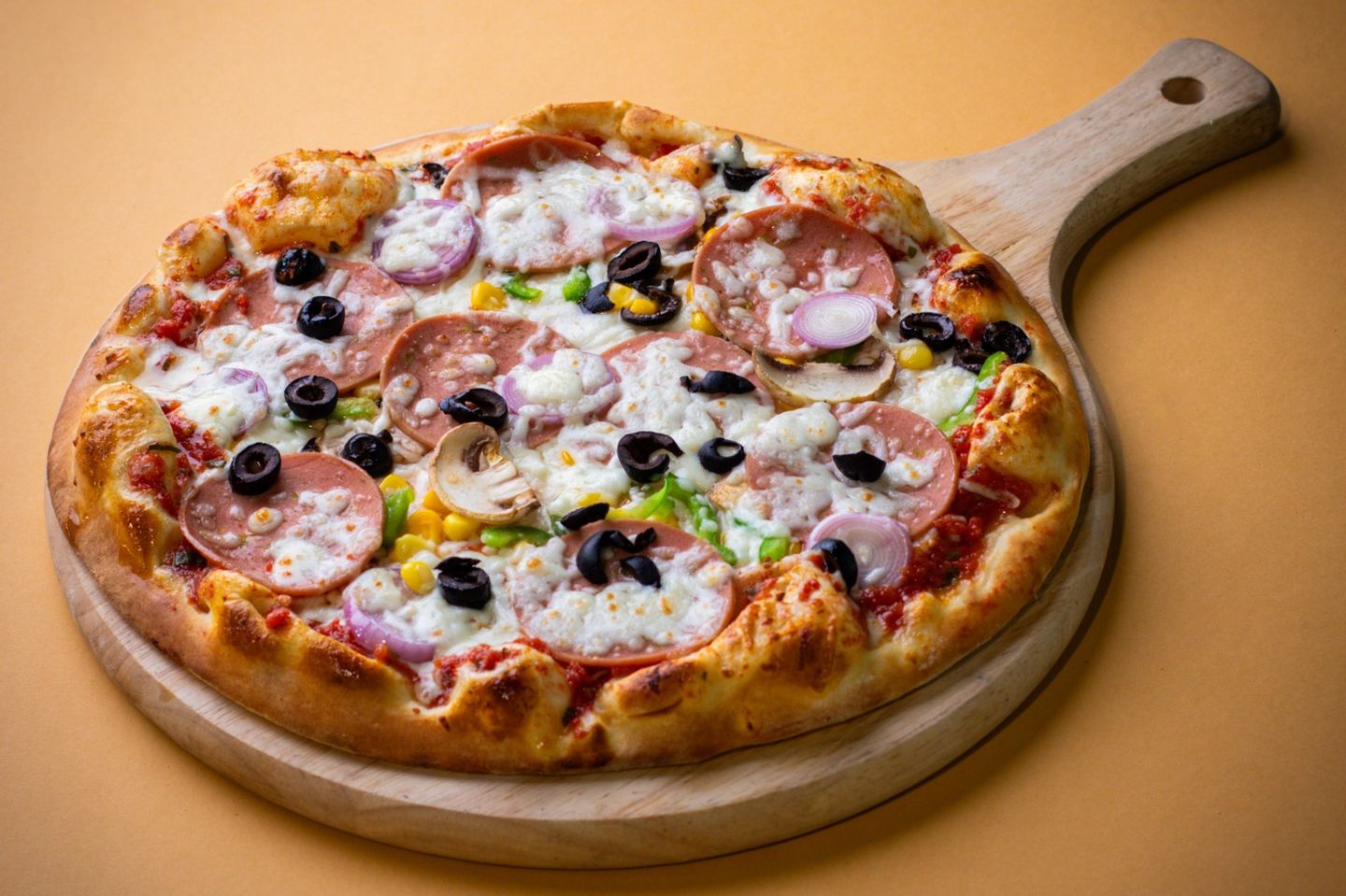 Zaatar W Semsom Pizza