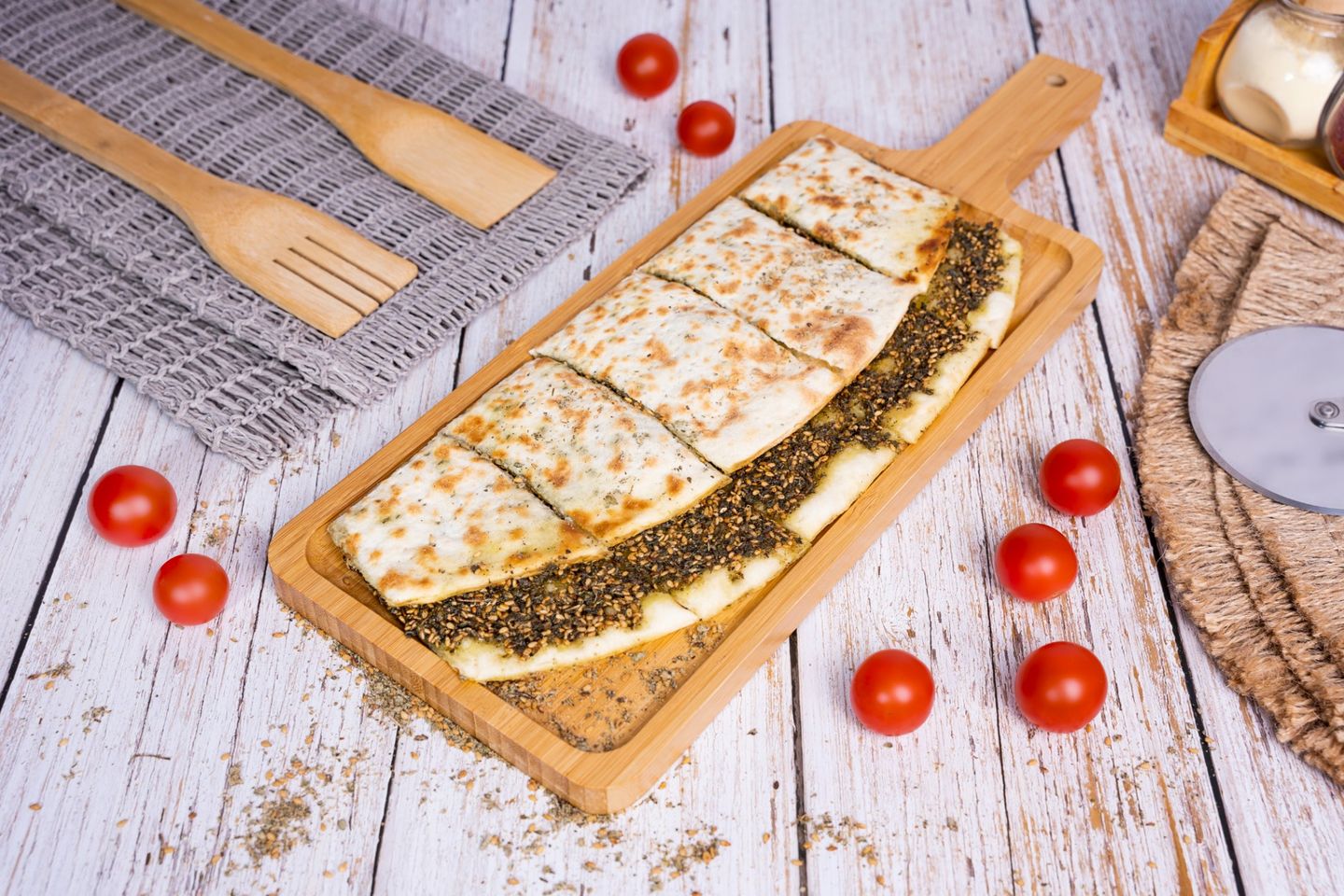 منقوشة زعتر مع الجبن