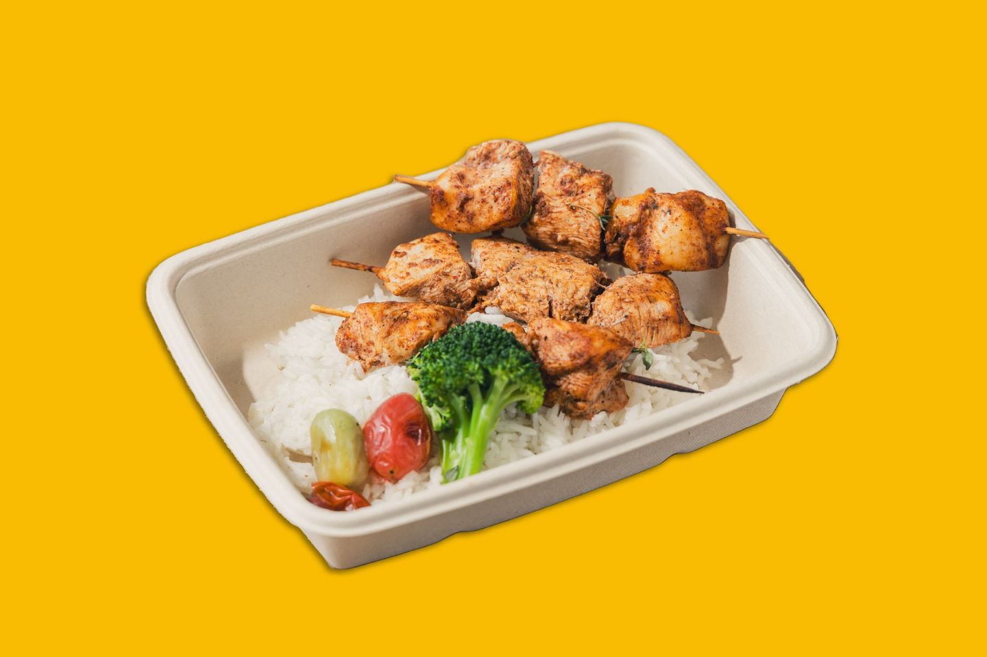 شيش طاووق مع الأرز بالشعيرية