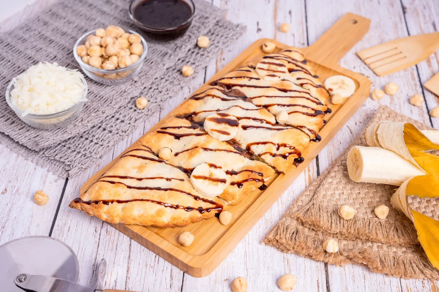 نوتيلا مع مكسرات و موز