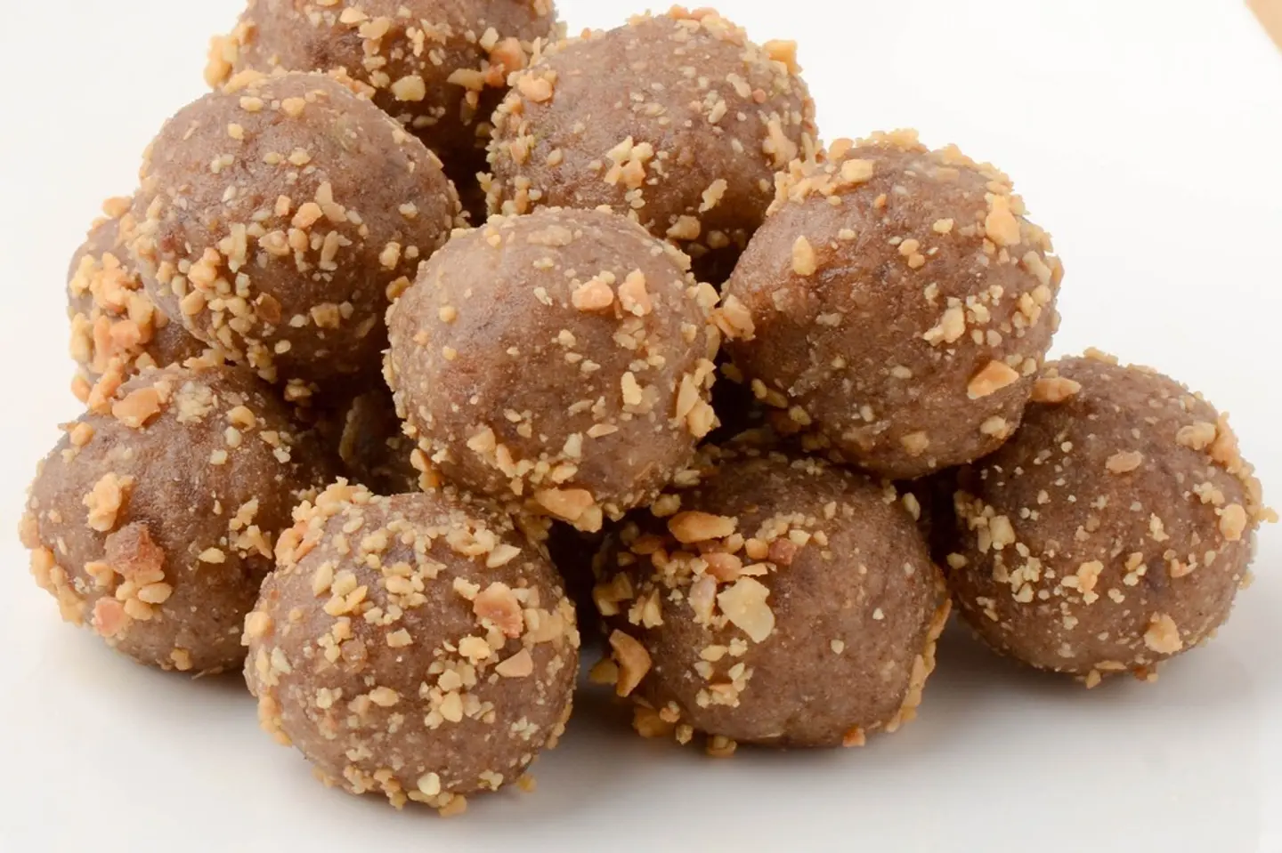 Haisah Ball With Almond