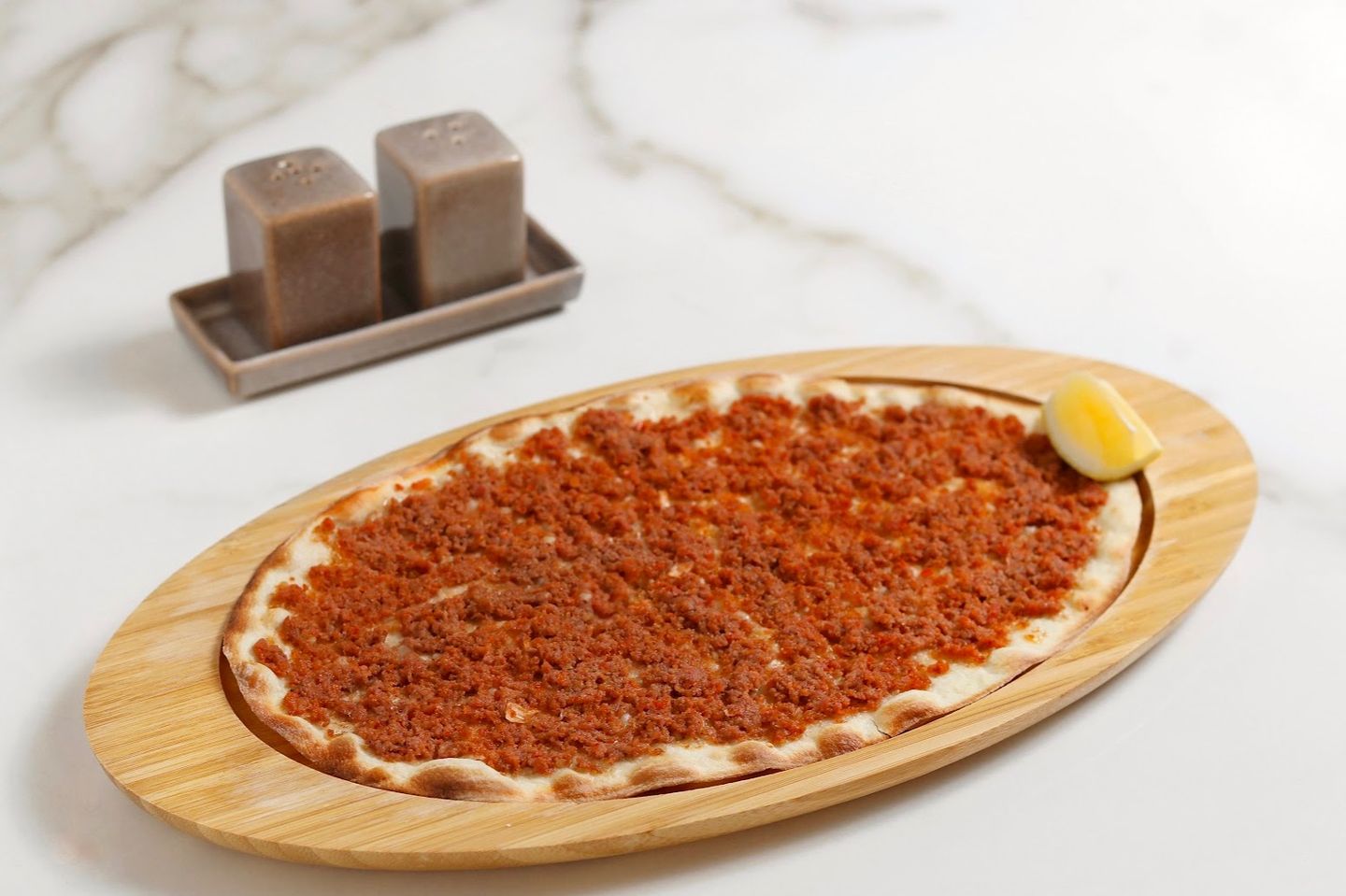 لحم بالعجين