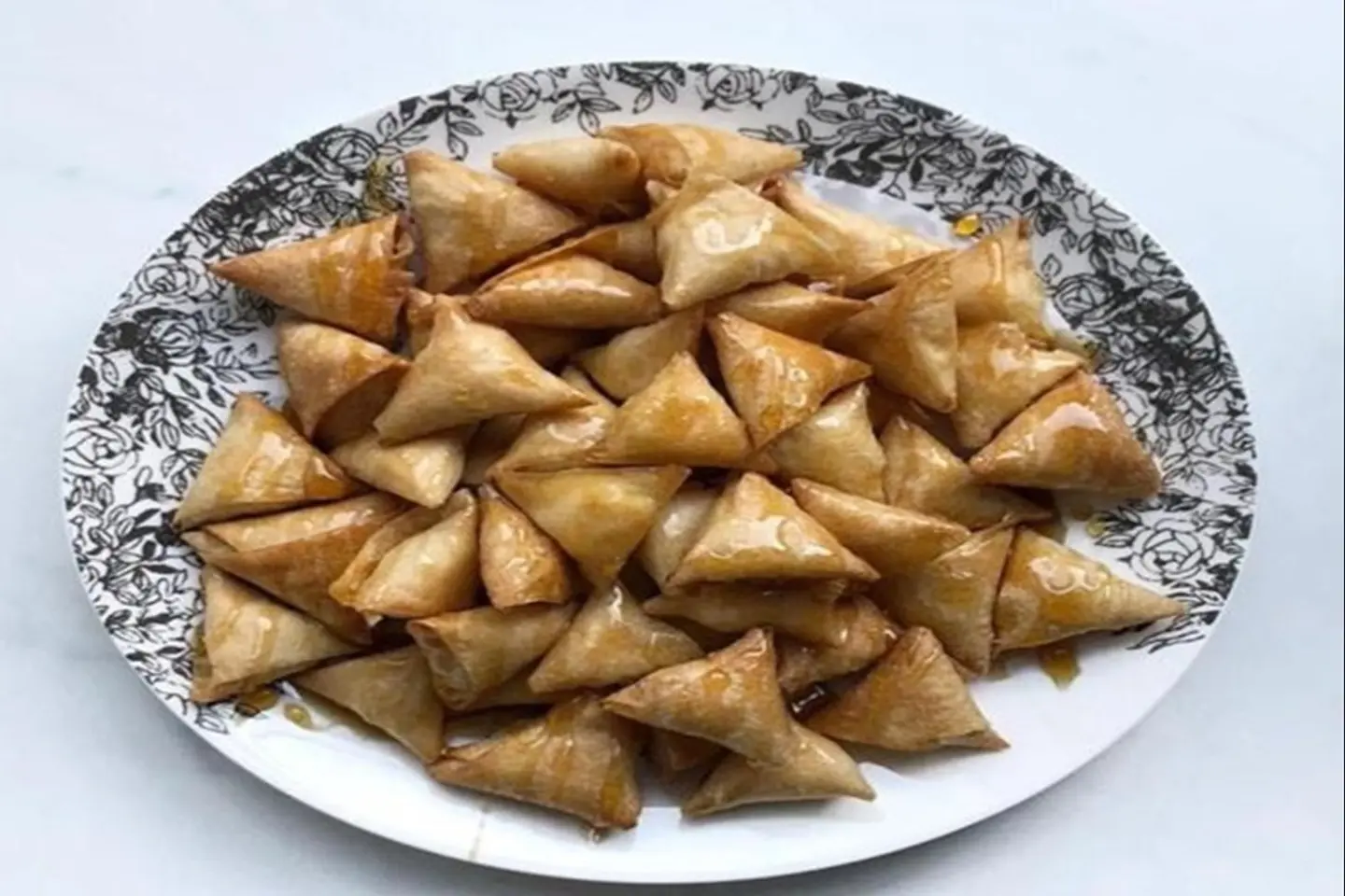 حلا سمبوسة بالجبن