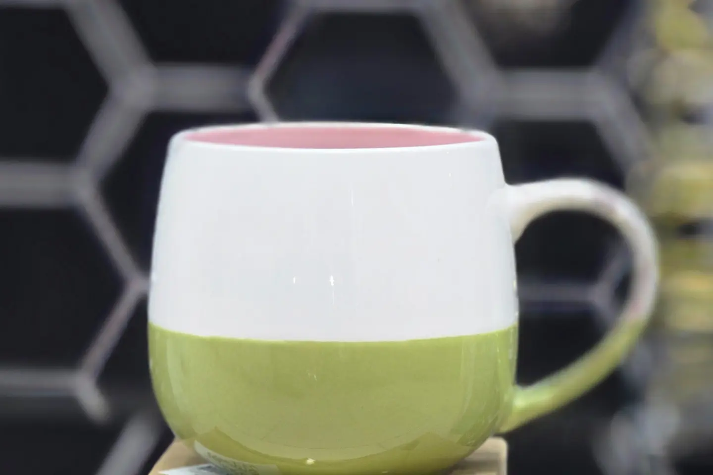 كوب فخار نحت اسم حسب الطلب رقم الطلب ٣