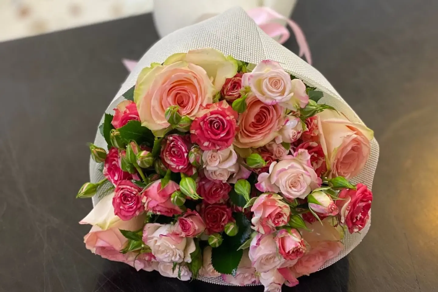 باقة ورد وريحان ثلاثة وعشرون