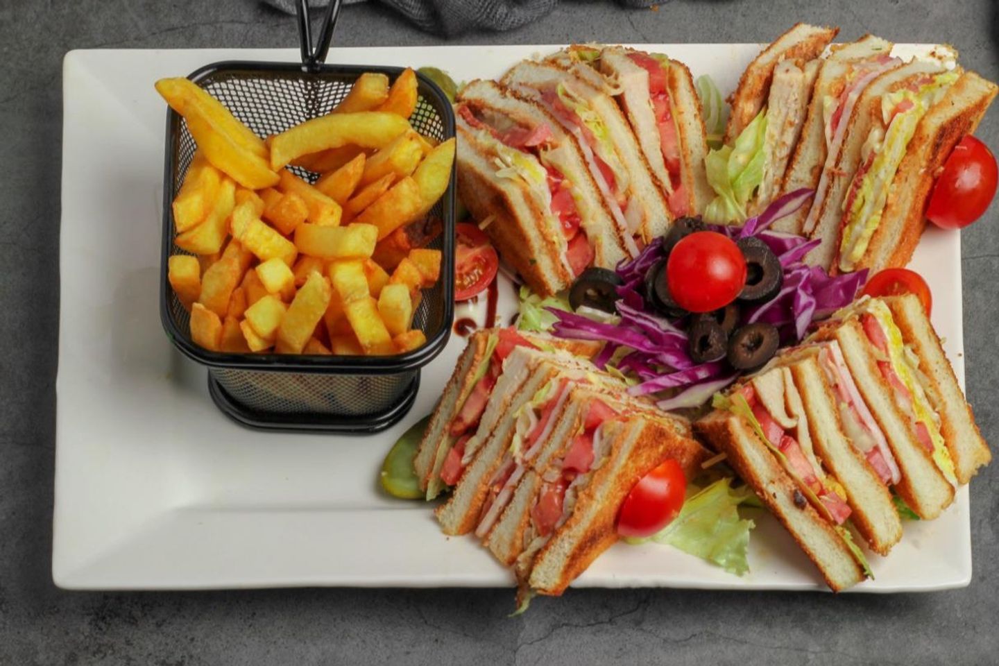 Club Sandwich With Potatoes