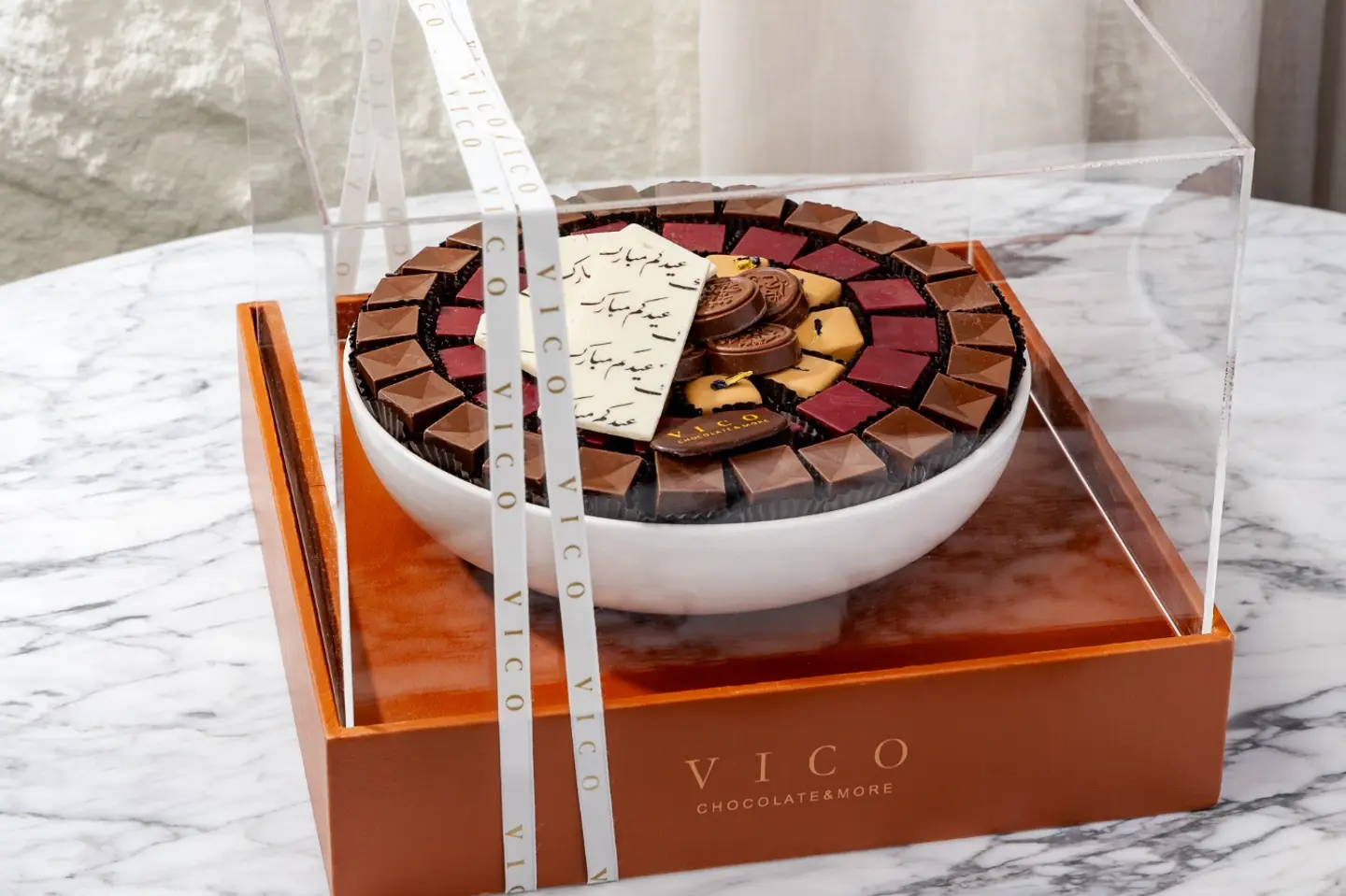 بوكس الاكريلك بالتشوكلت