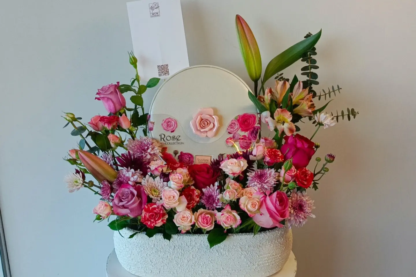 Vase With Choclet Bustani Number 57