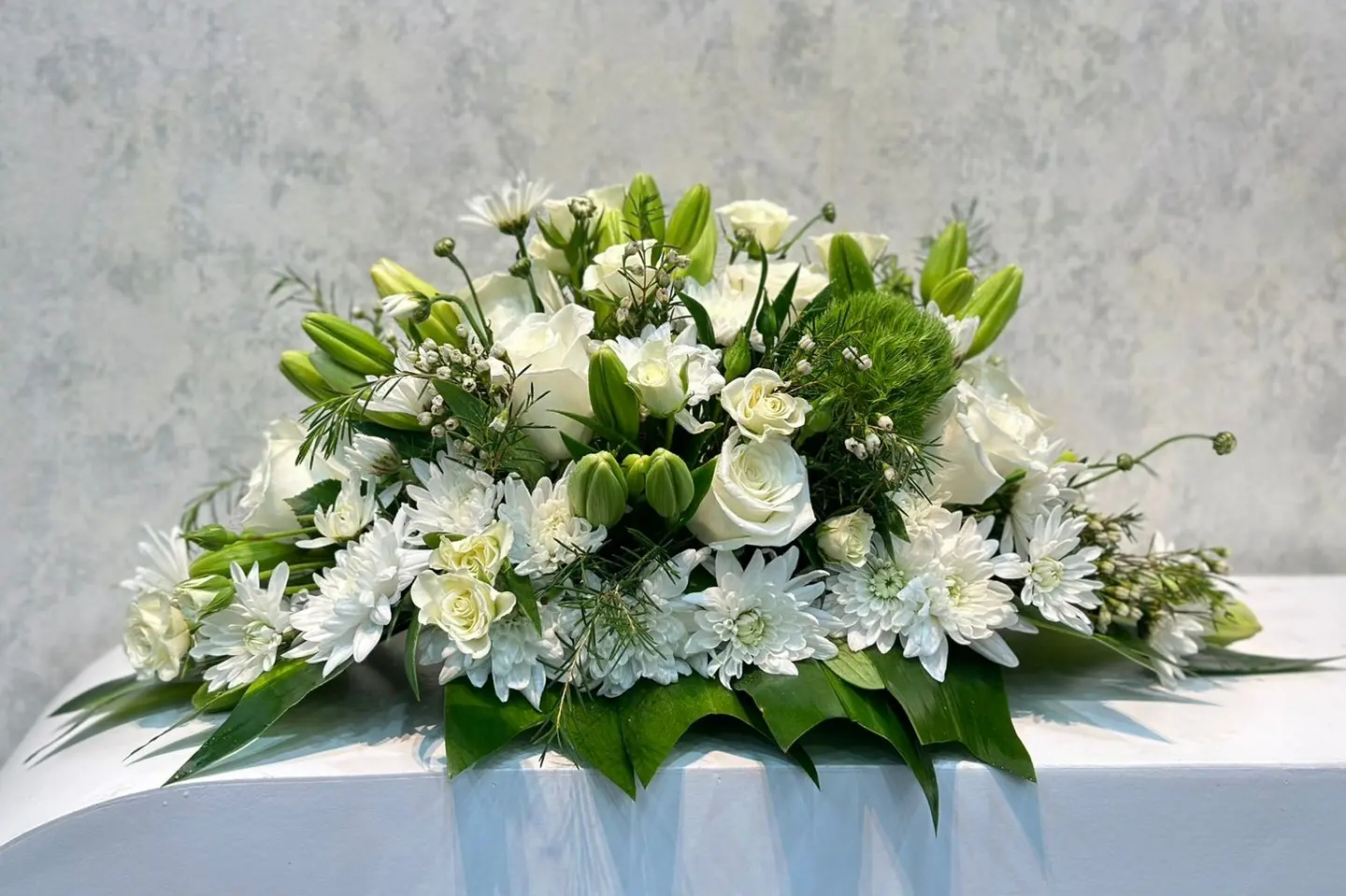 Table Flowers White/Green