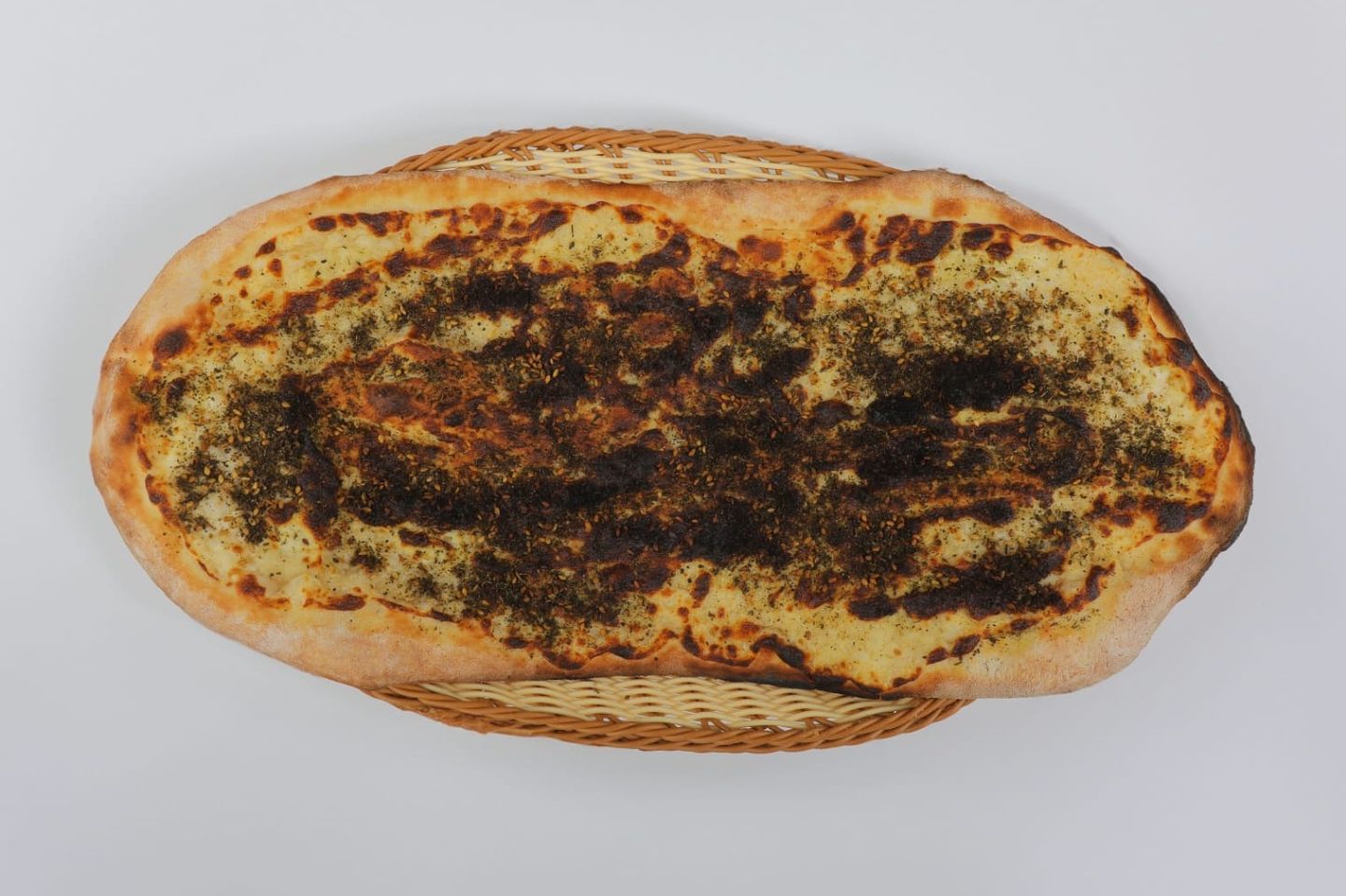 خبز بالجبن والزعتر