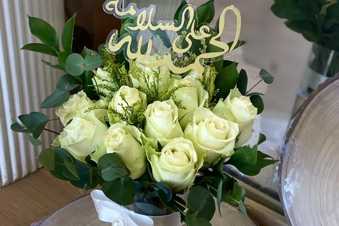 فازة جوري ابيض شفافة ١٨٠