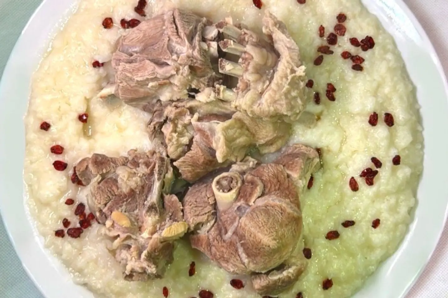 نفر لحم سليق