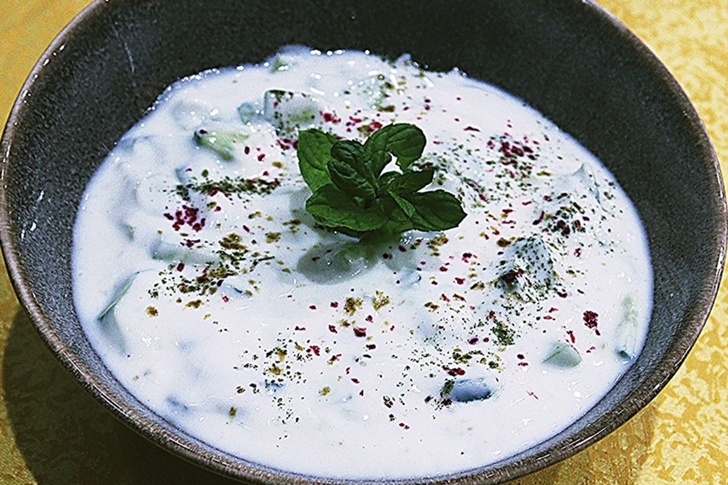 سلطة زبادي بالخيار