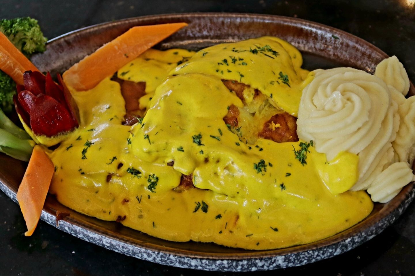 فيلية سمك بصوص الزبدة والليمون