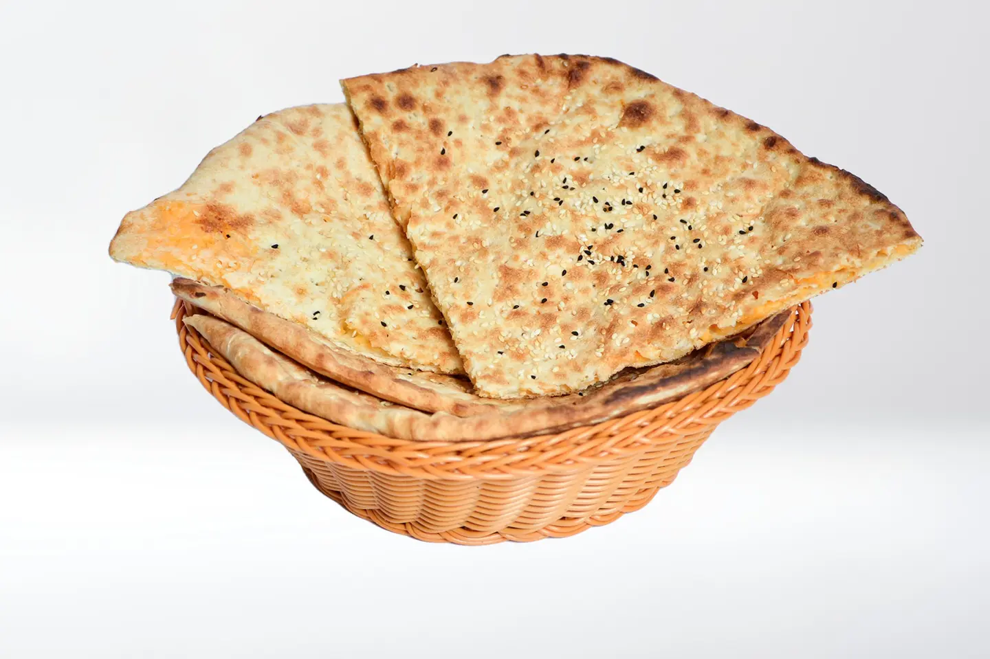 تميس مع جبنة