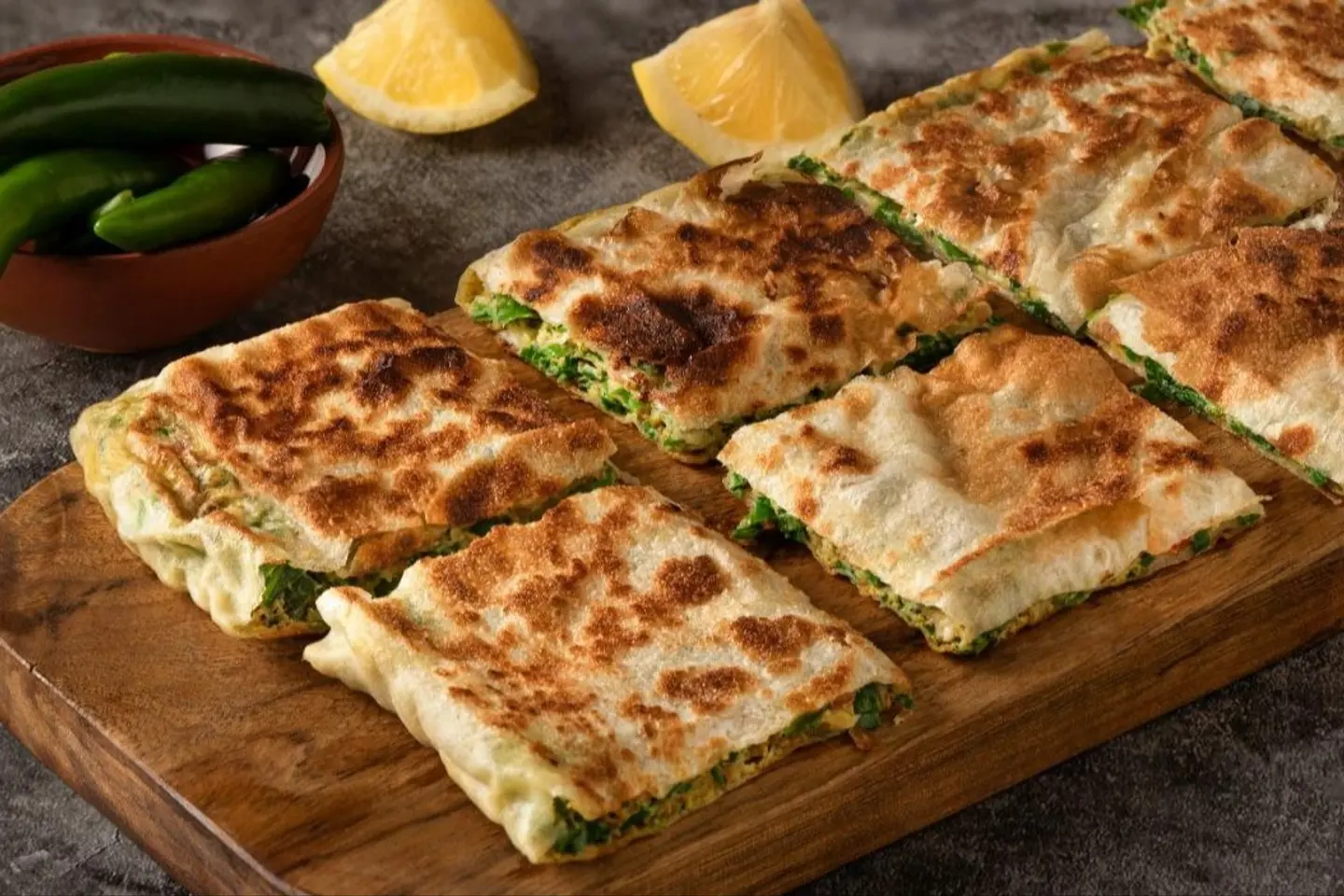 مطبق بالخضار