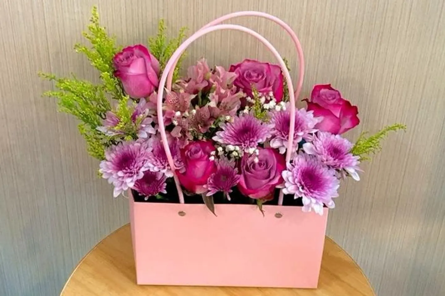 ورد طبيعي شنطة ورديه