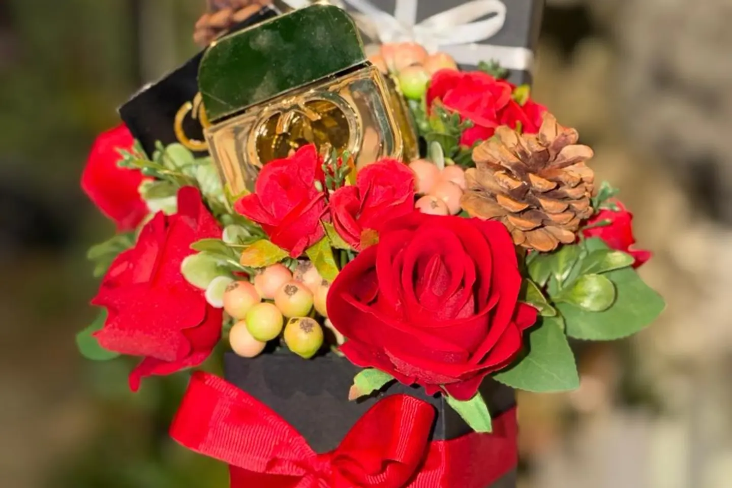 Gucci Mini Perfume And Roses Set