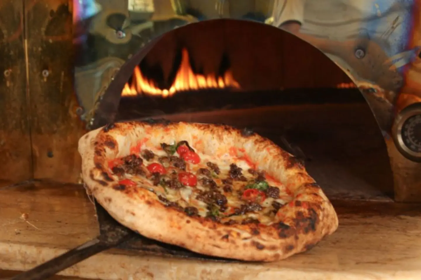 ‏Beef Red Sauce Pizza