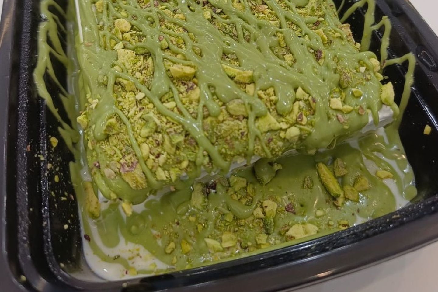 قشطوطة ارز بلبن كندر و بستاشيو و فستق