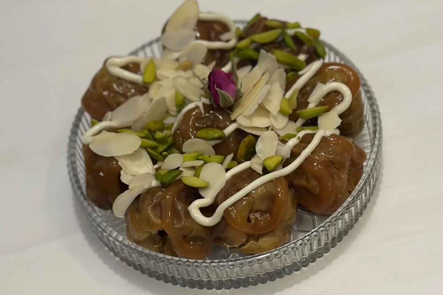 تمر محشي صغير للمناسبات