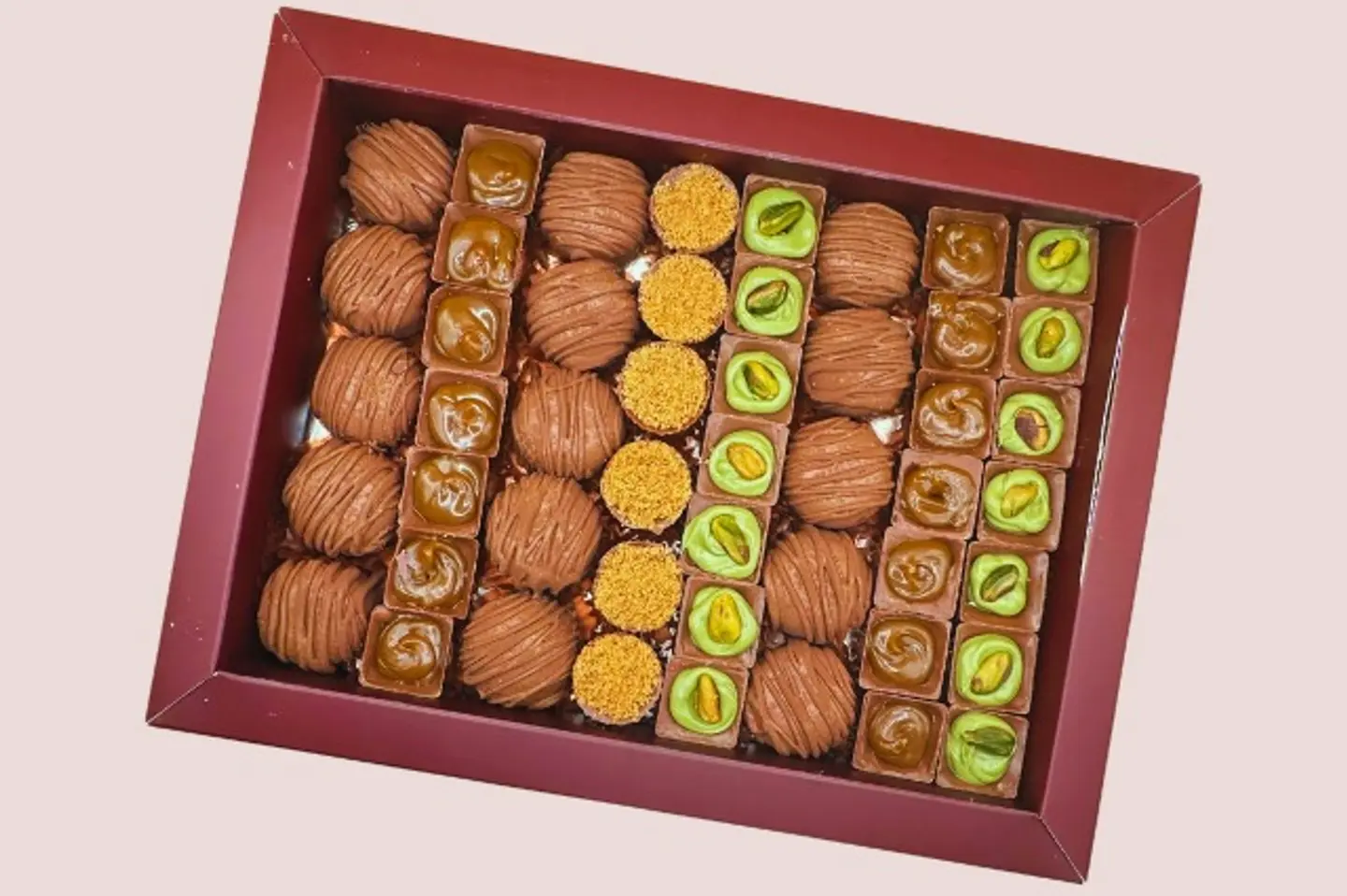 اكواب شوكولاته وعلب اوريو