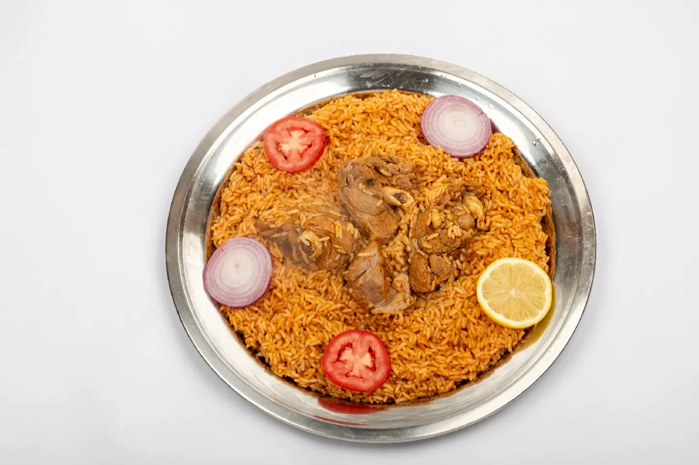 نفر مضغوط حاشي لباني