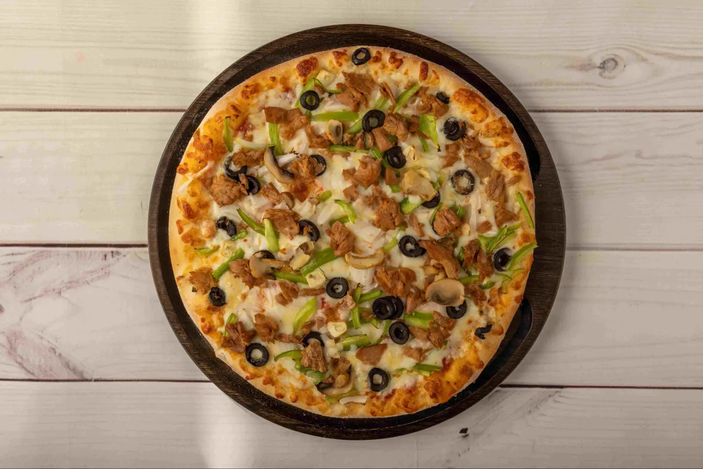 Mega Tuna Pizza