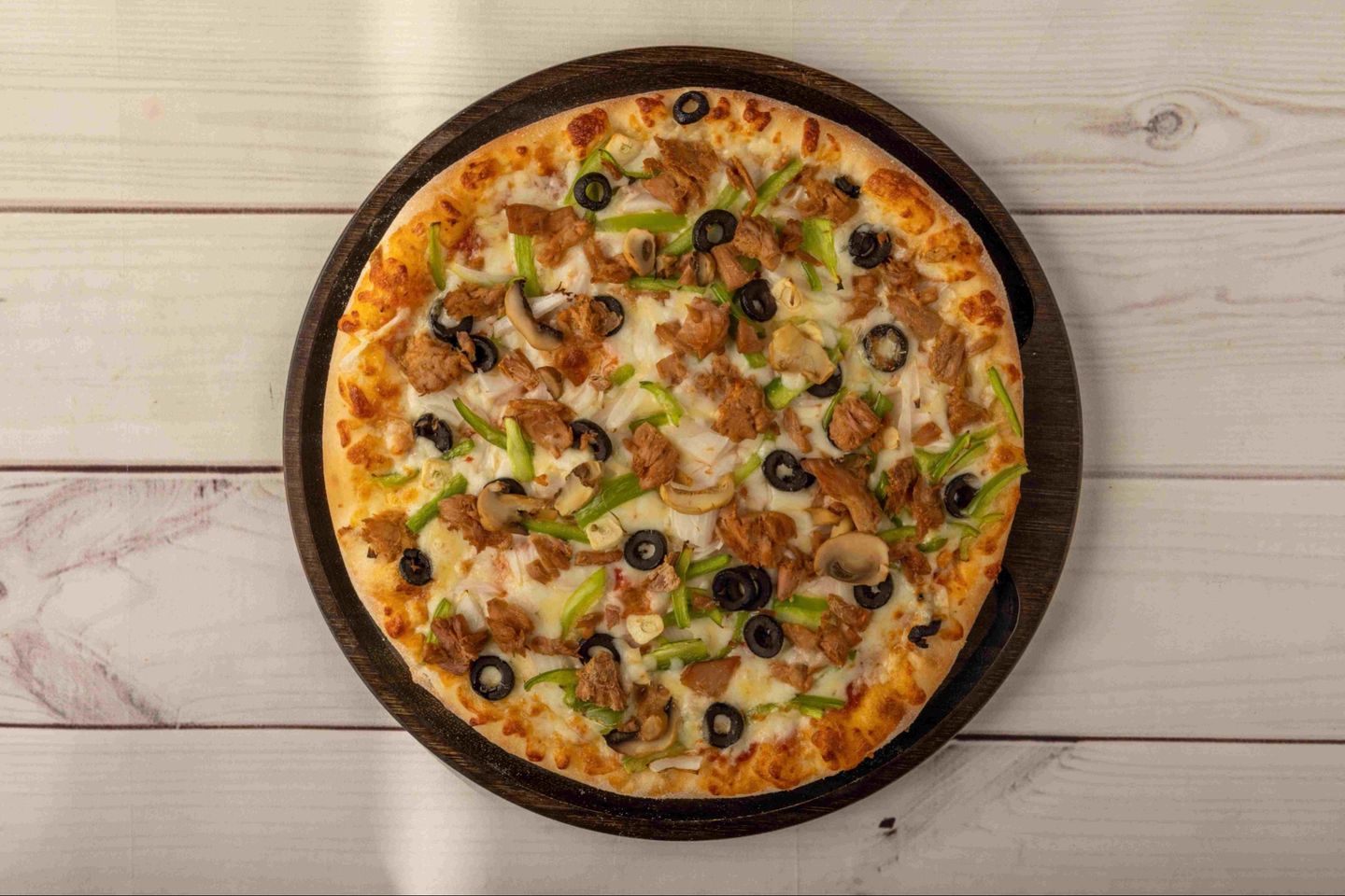 Mega Tuna Pizza