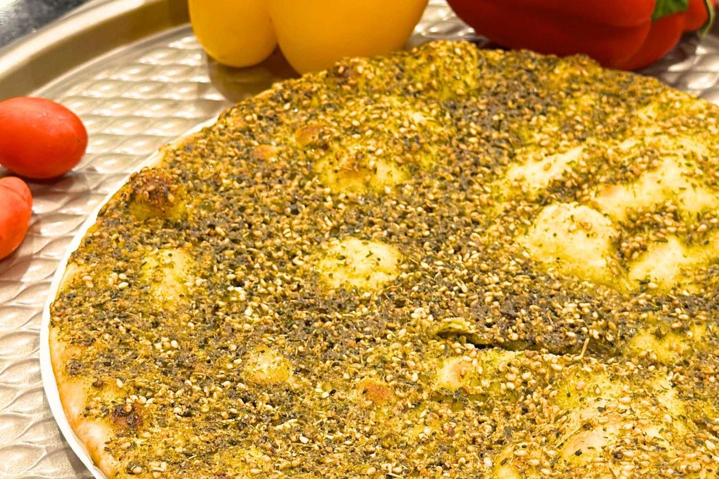 مناقيش بالجبنة والزعتر
