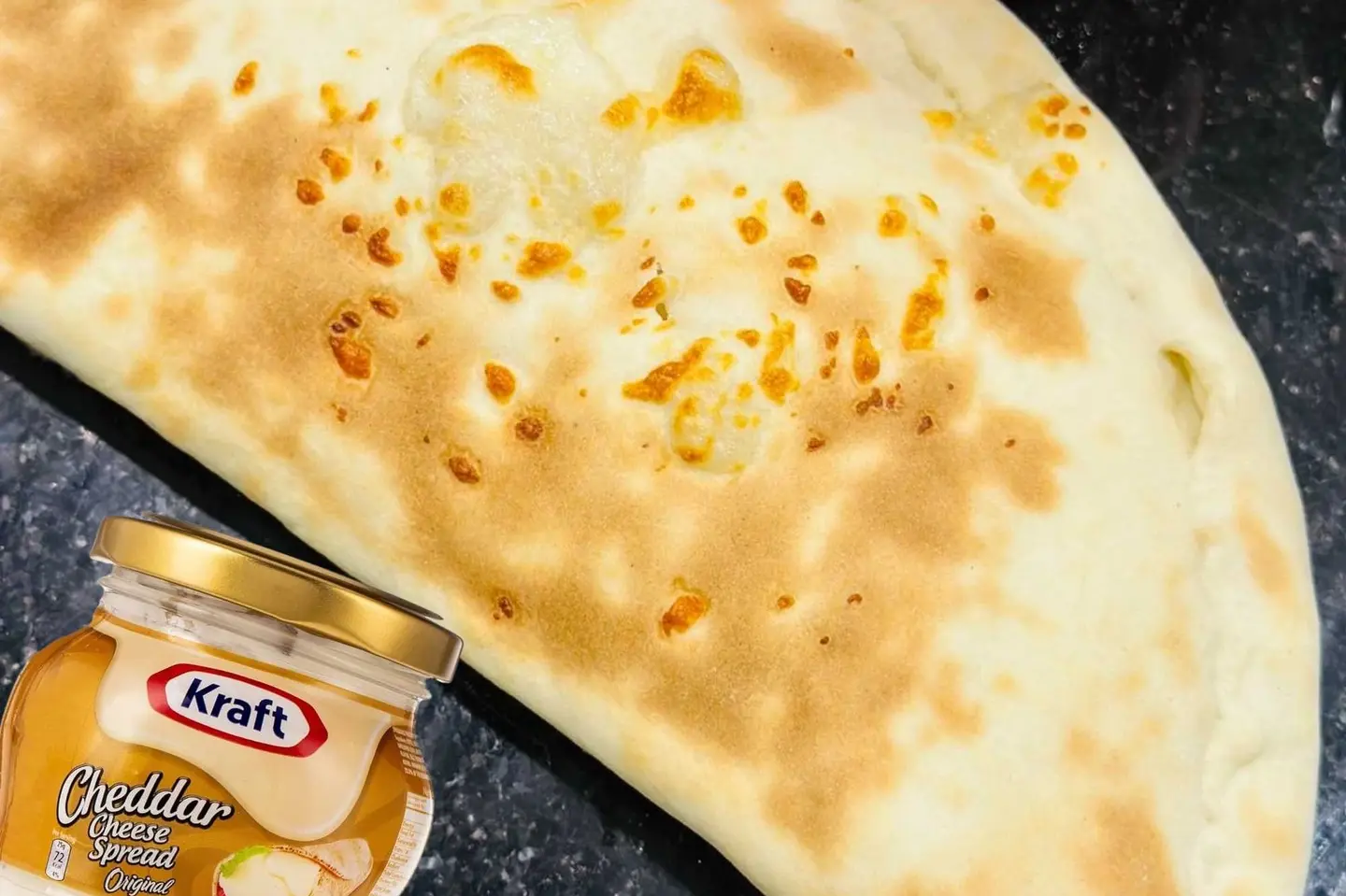 مناقيش مع جبنة كرافت