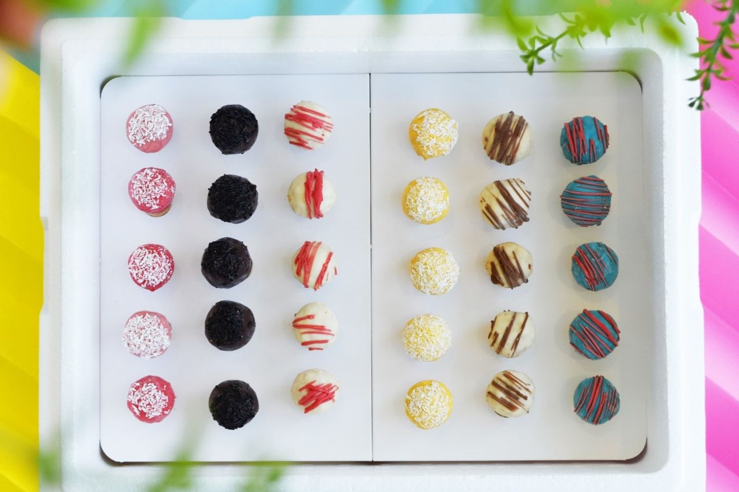 Box Of 30 Pieces Mini Cones