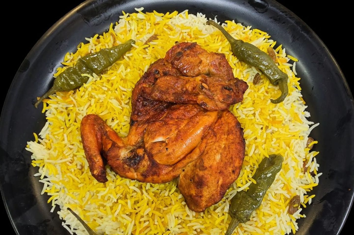 حبة دجاج مظبي حار مع أرز شعبي