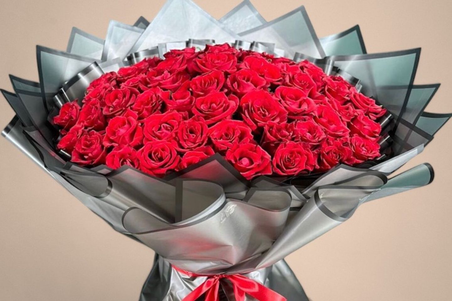 Bouquet Of 100 Roses