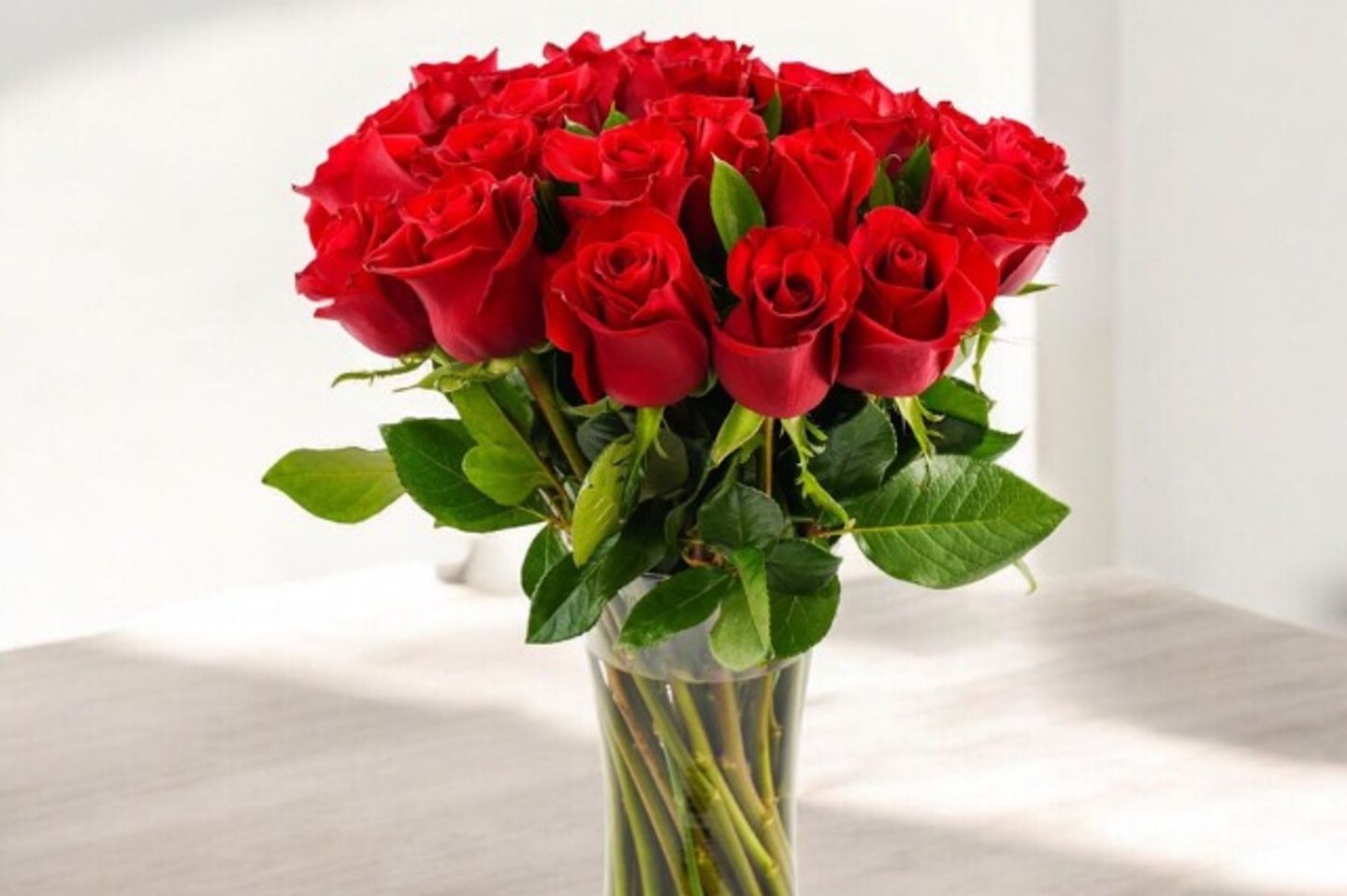 25 Luxurious Red Rose In Elegant Vase