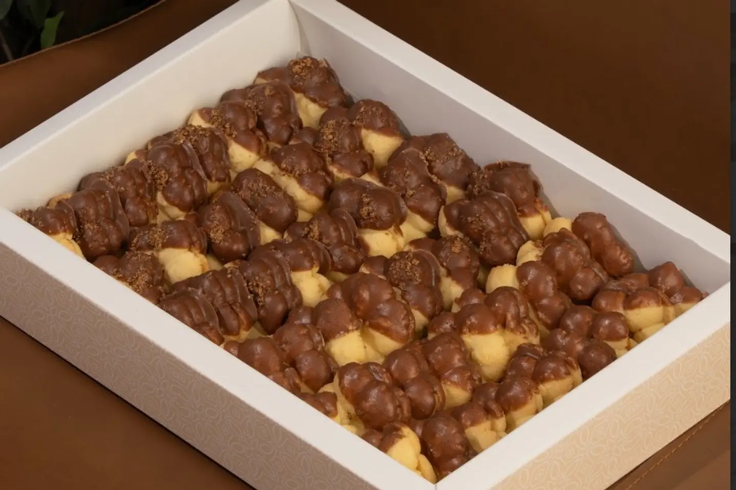 Petit Four Box  Large