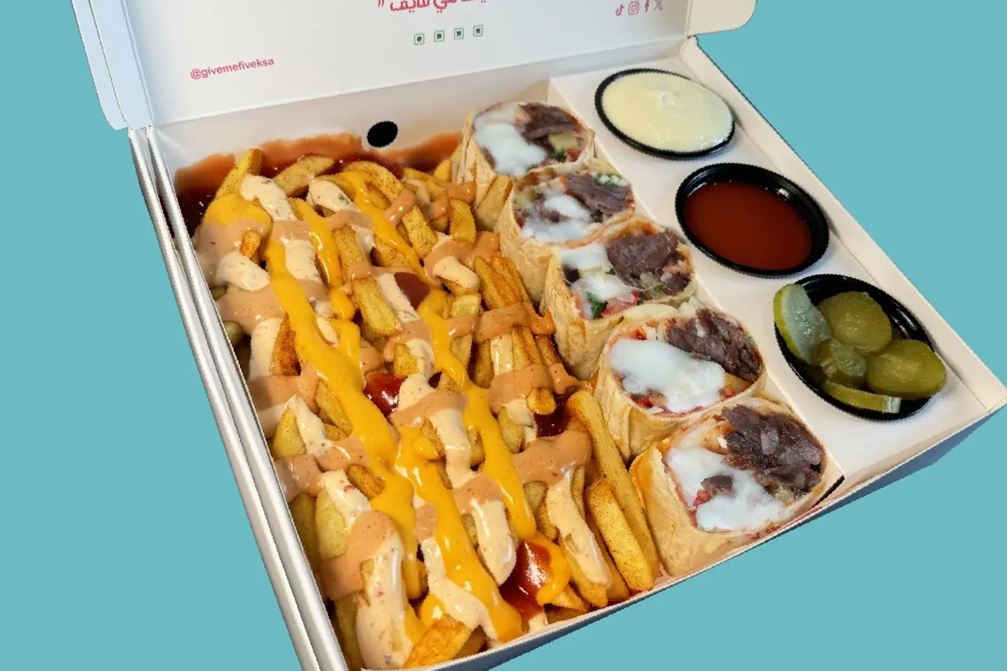 Shawarma Salateen Beef With Sauces And Cheese