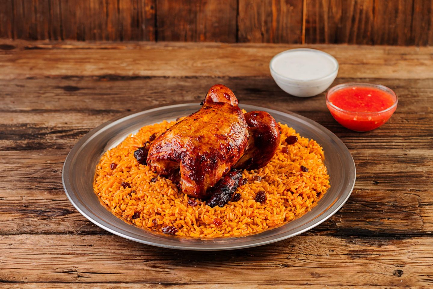 حبة دجاج سعدية مع نفرين أرز