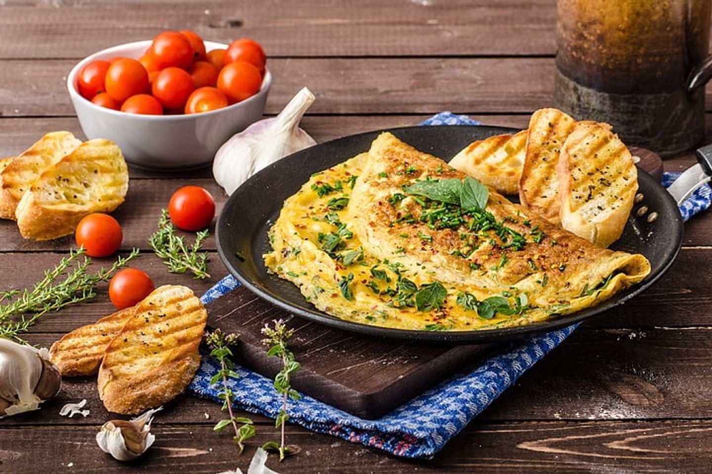 Omelete Roll With Cheese & Veg