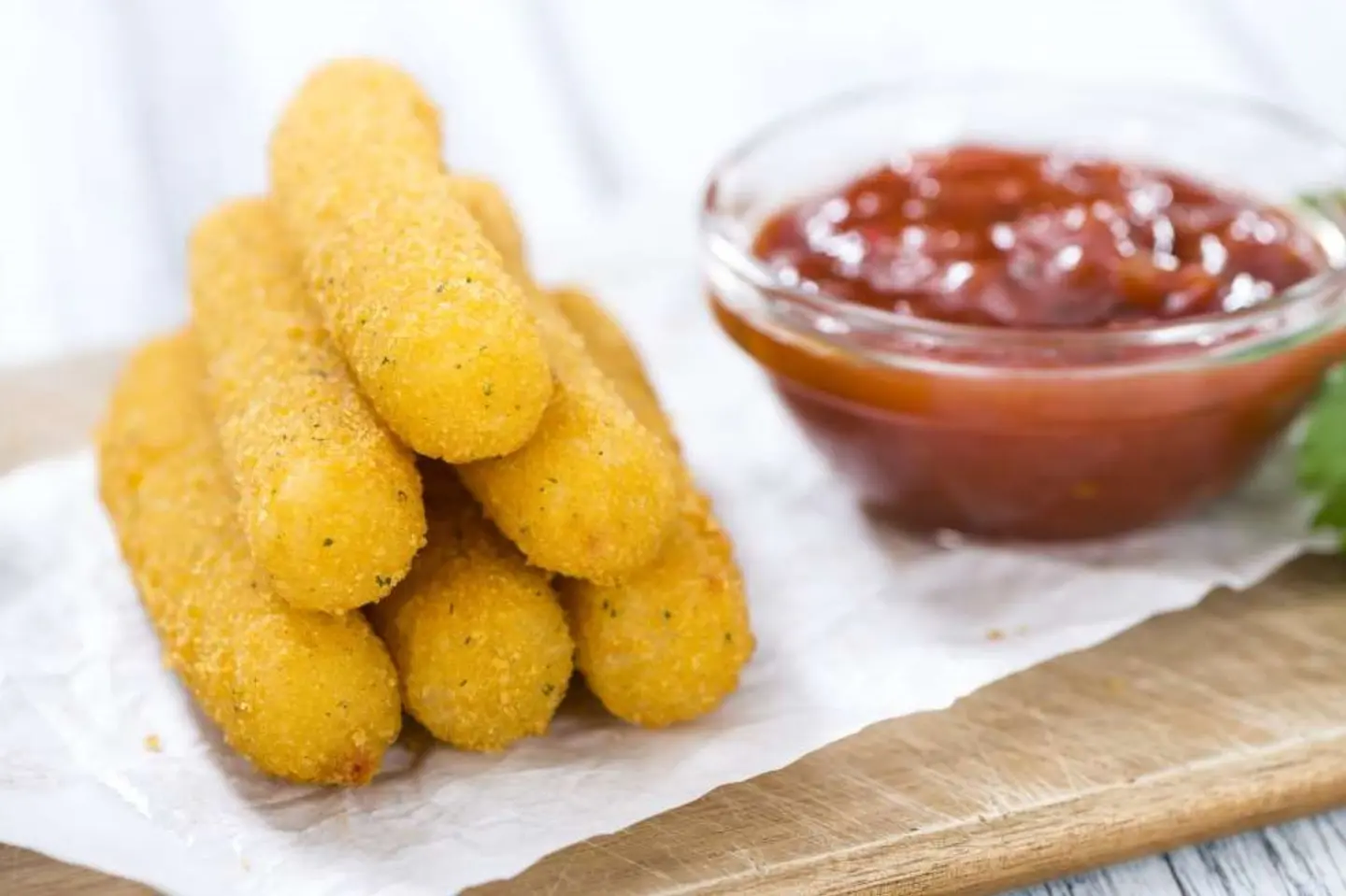 اصابع موزاريلا مقلية ستة قطع