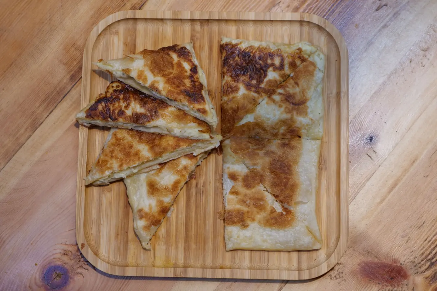 مطبق جبن شيدر و خضار