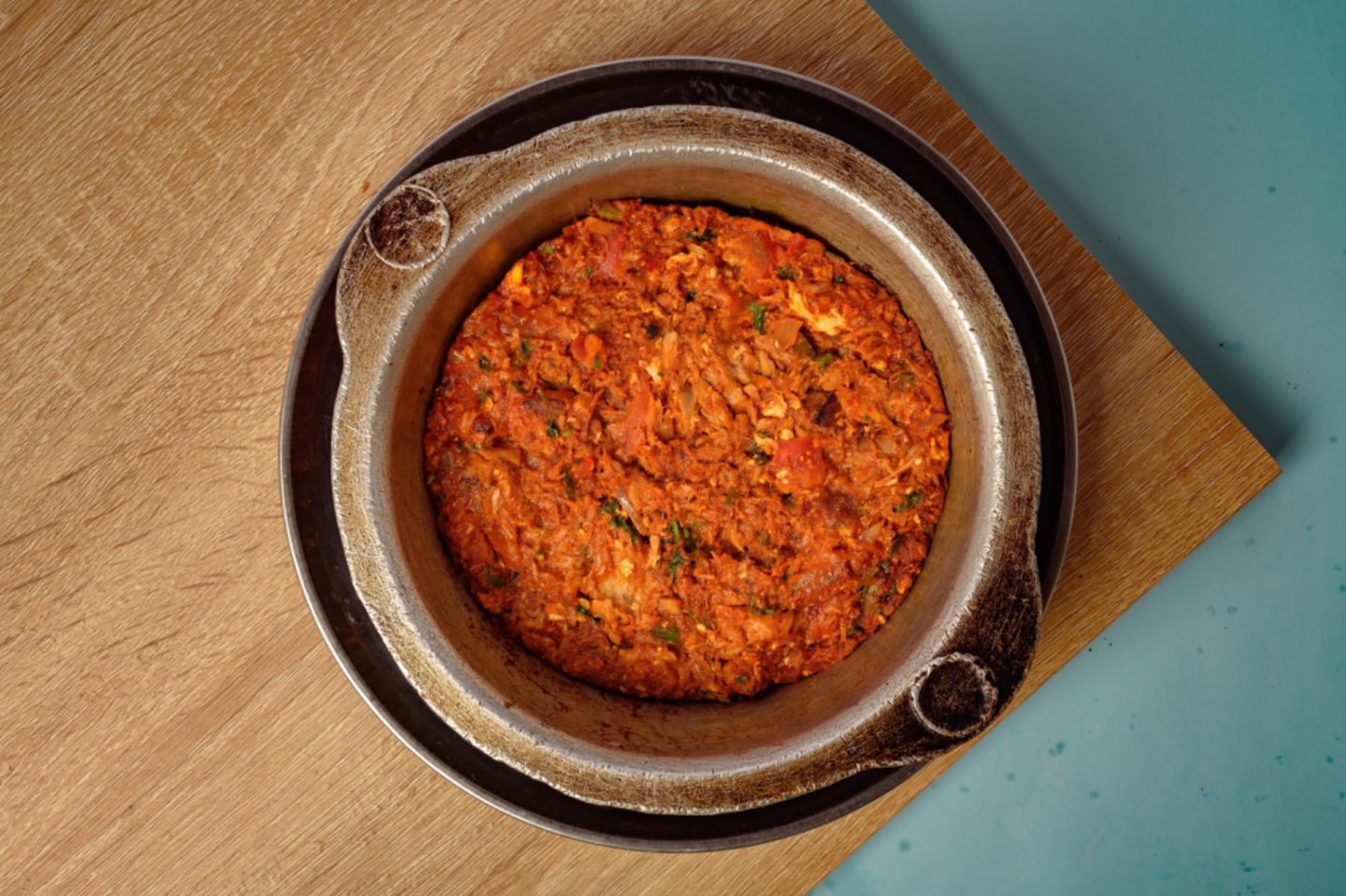 تونة بالبيض