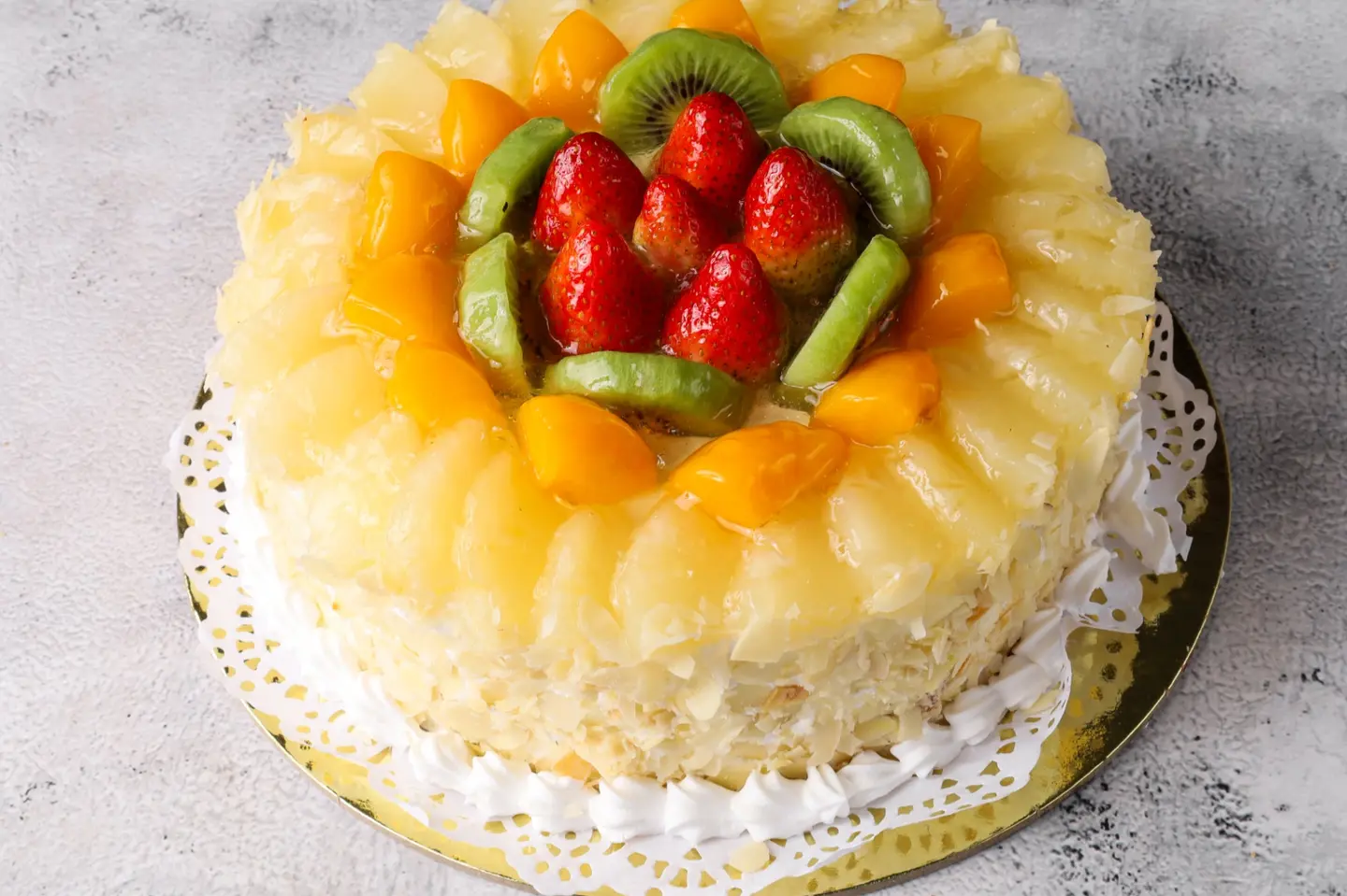 Fruits Cake Size 24 Cm