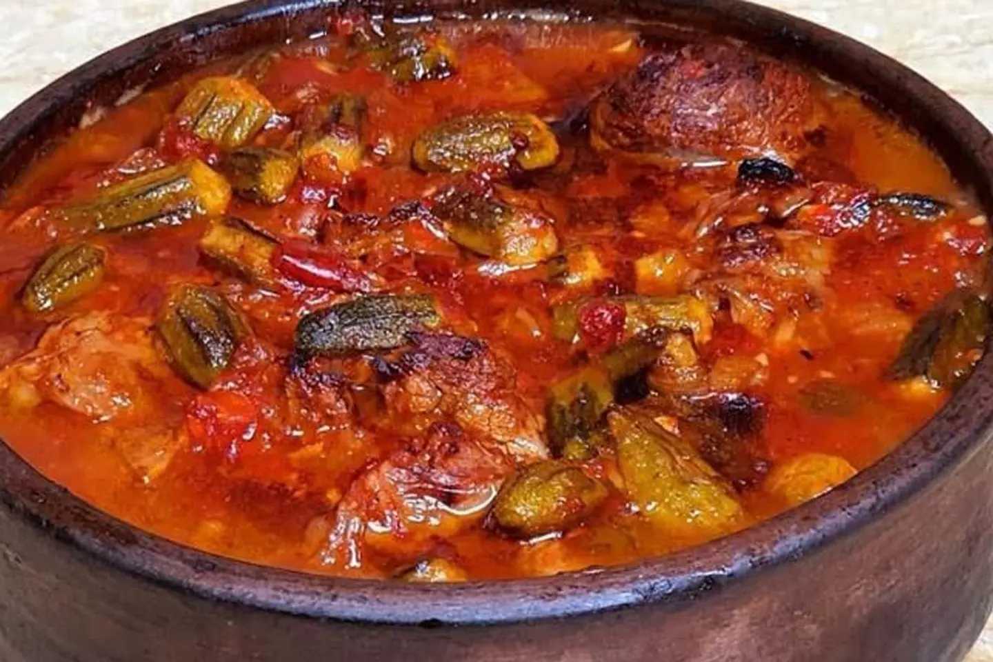 طاجن لحم ضاني بالباميه