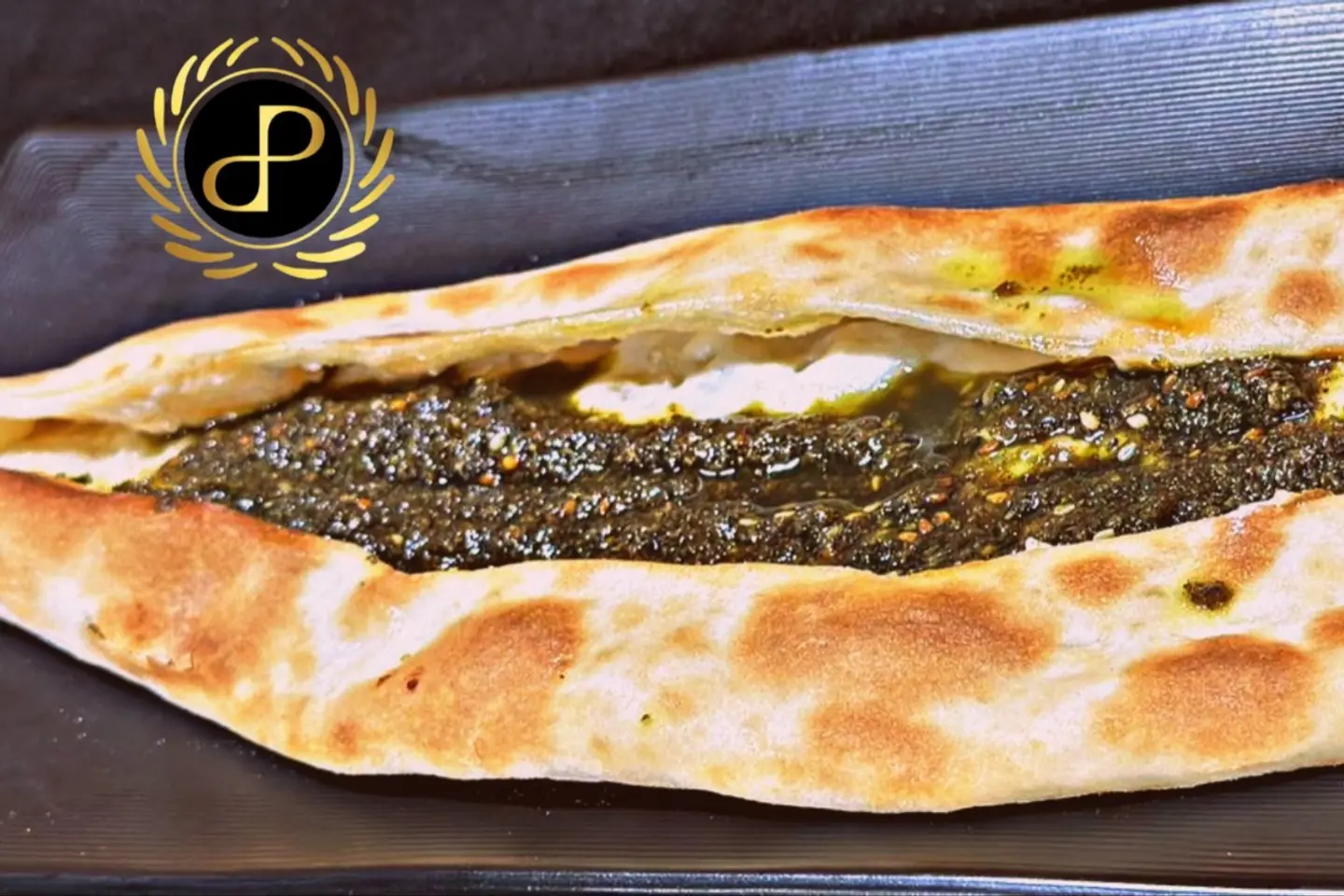 فطيرة لبنة زعتر