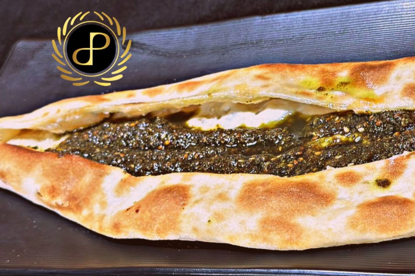 فطيرة جبن سائل زعتر