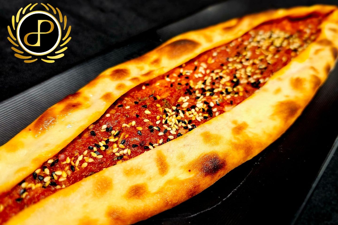 فطيرة محمرة