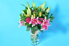 Elegant Lily Colors Vase 0006
